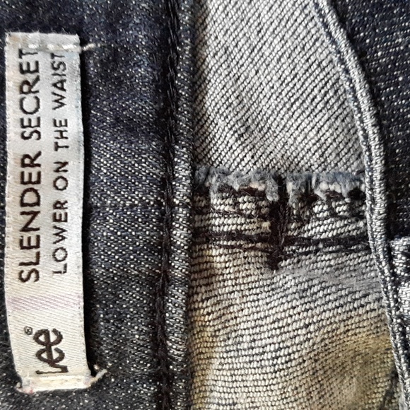 Lee, Slender Secret Jeans. - Picture 4 of 4